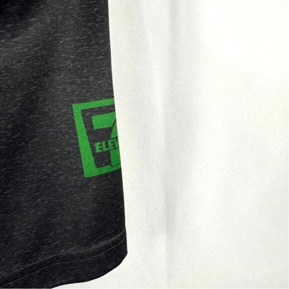 7 Eleven  S Button Up Shirt Uniform - Picture 4 of 6